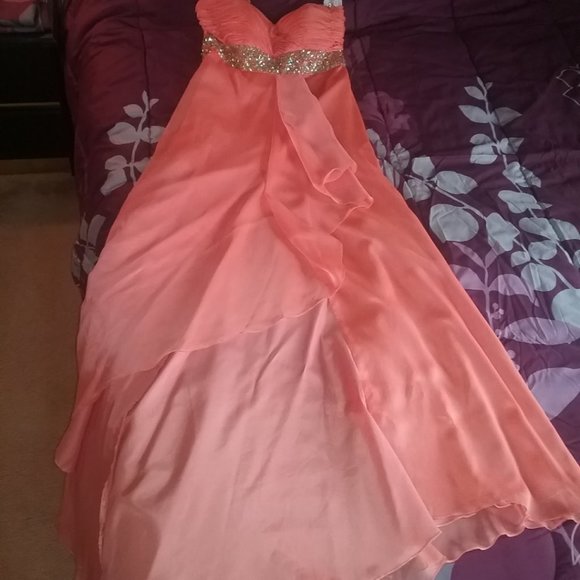 Prom Gown - Picture 1 of 8